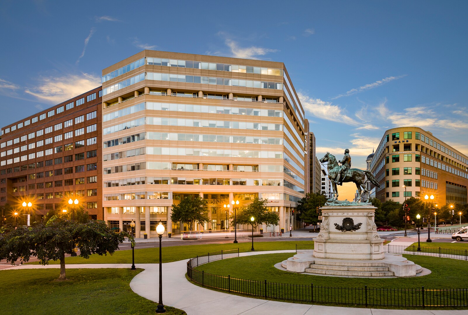 1 Thomas Cir NW, Washington, DC en alquiler Foto del edificio- Imagen 1 de 2