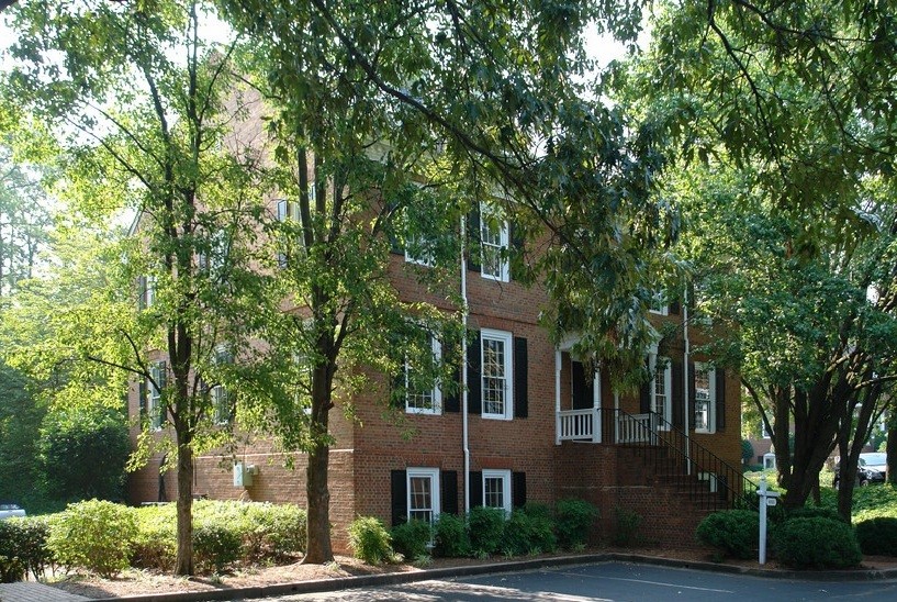 8325 Dunwoody Pl, Atlanta, GA en alquiler - Foto principal - Imagen 1 de 4