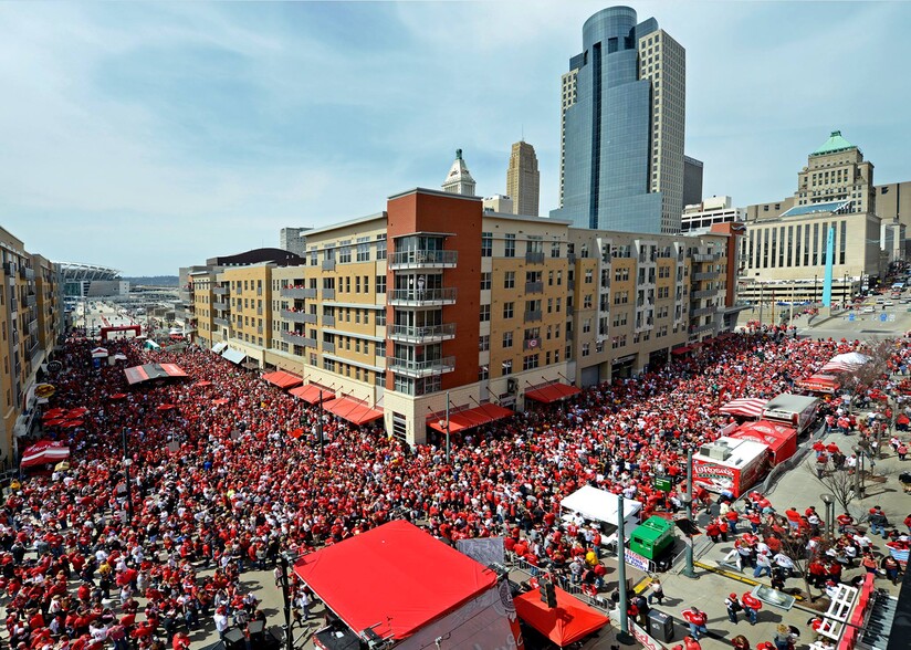 101-191 E Freedom Way, Cincinnati, OH en alquiler - Foto del edificio - Imagen 3 de 7