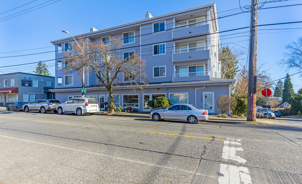 8804 Roosevelt Way NE, Seattle, WA en venta - Foto del edificio - Imagen 1 de 16