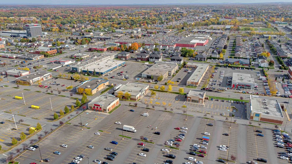 355 Boul Saint-Joseph, Drummondville, QC en alquiler - Foto del edificio - Imagen 3 de 3