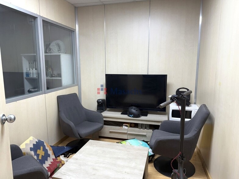 Nave en Terrassa, Barcelona en alquiler - Foto del interior - Imagen 2 de 10