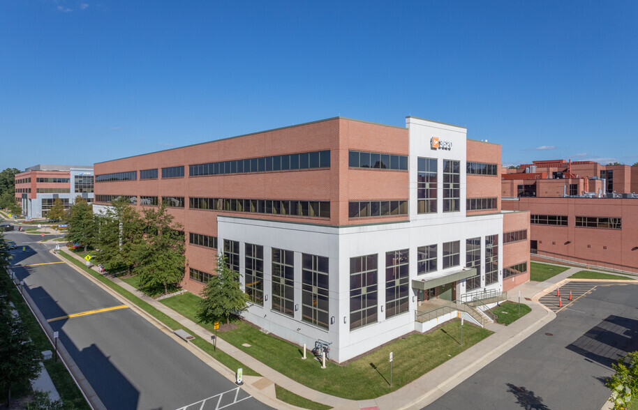 3620 Joseph Siewick Dr, Fairfax, VA en alquiler - Foto del edificio - Imagen 1 de 18