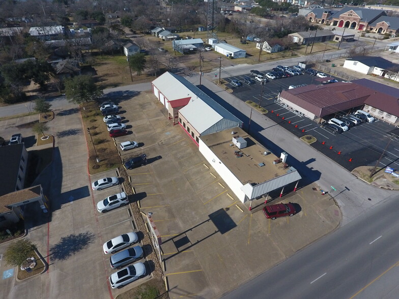 2700 S Texas Ave, Bryan, TX en venta - Foto del edificio - Imagen 3 de 17