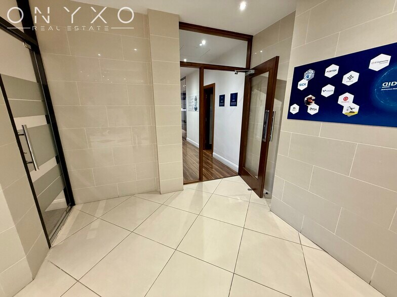 1390 Uxbridge Rd, Uxbridge en venta - Foto del edificio - Imagen 3 de 19