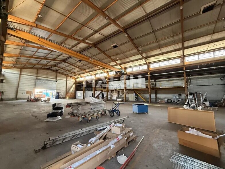 Oficina en Vaulx-en-Velin en alquiler - Foto del edificio - Imagen 3 de 16