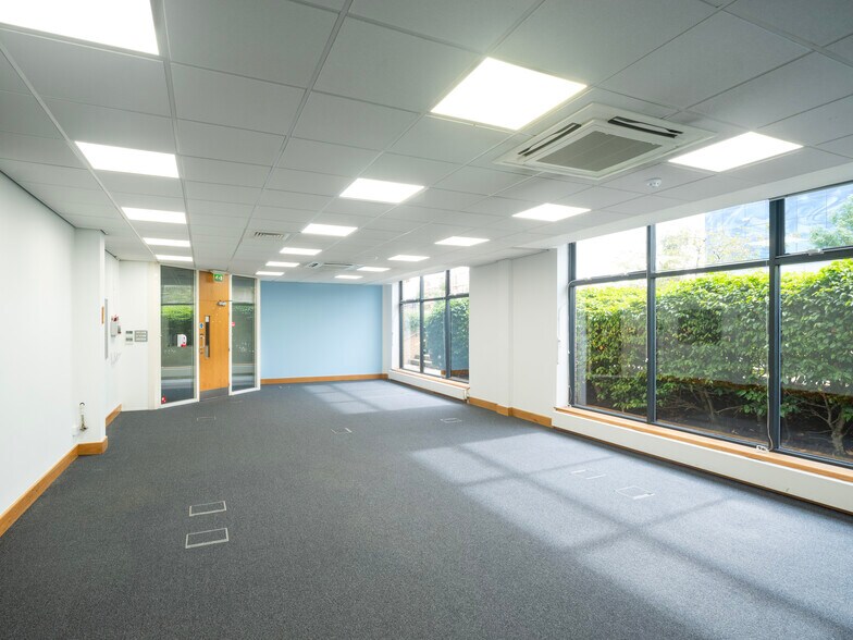 Almondvale Blvd, Livingston en alquiler - Foto del edificio - Imagen 2 de 6