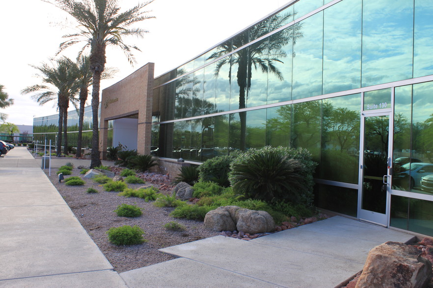 2411 W Rose Garden Ln, Phoenix, AZ en alquiler - Foto del edificio - Imagen 3 de 6