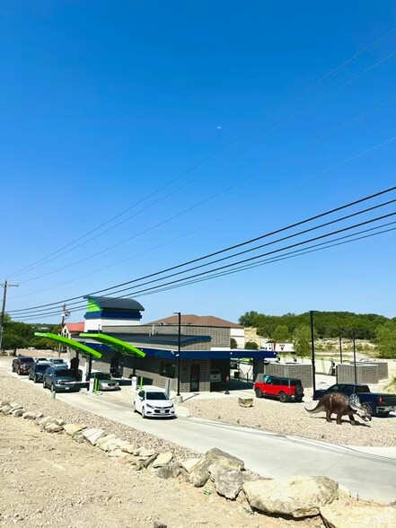 1710 NE Big Bend Trl, Glen Rose, TX en venta - Foto del edificio - Imagen 3 de 5