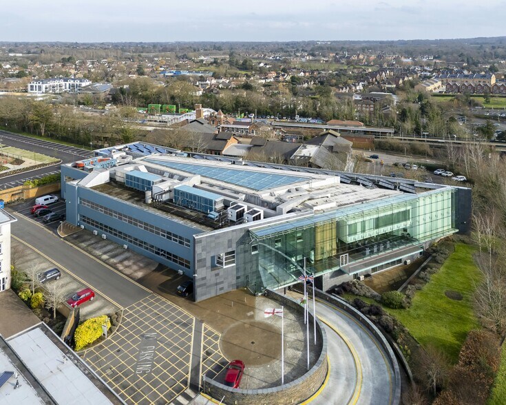 Highbury Dr, Leatherhead en venta - Foto del edificio - Imagen 1 de 11