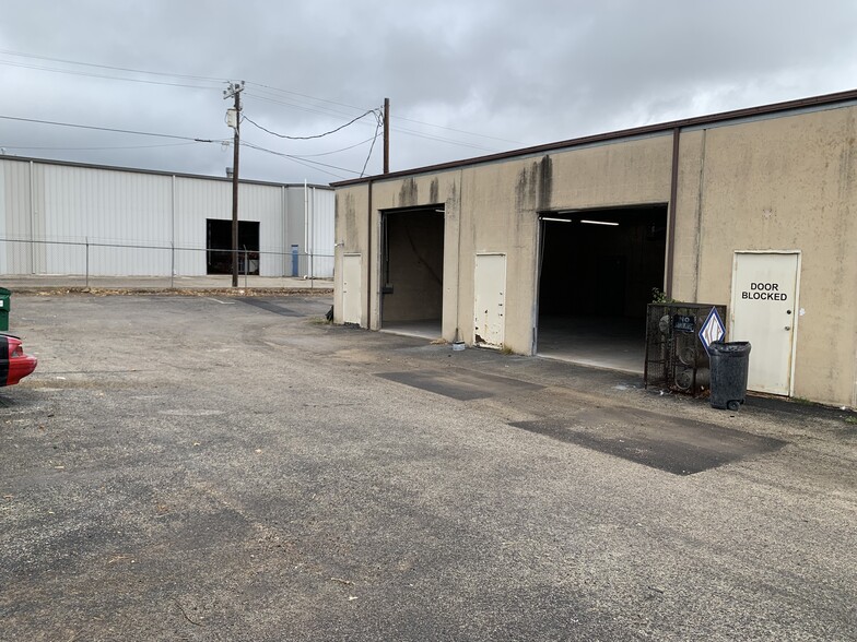 136 Industrial Dr, Boerne, TX en alquiler - Foto del edificio - Imagen 1 de 7