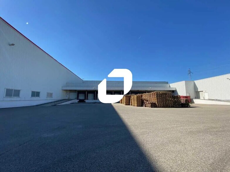 301 Rue Denis Papin, Villefontaine en alquiler - Foto principal - Imagen 1 de 14