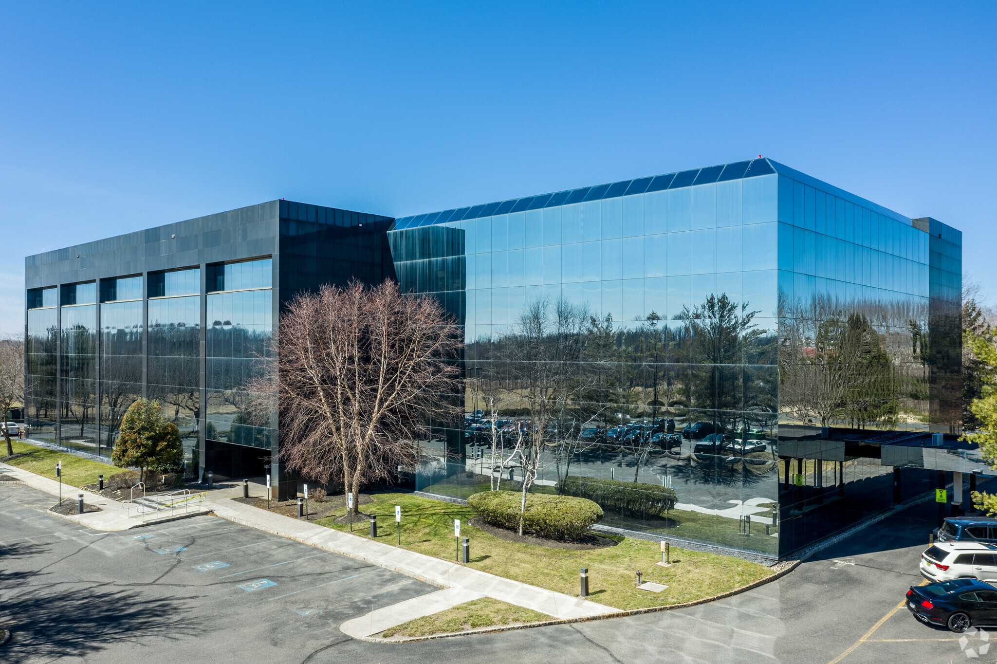 4000 State Route 66, Tinton Falls, NJ en alquiler Foto del edificio- Imagen 1 de 4