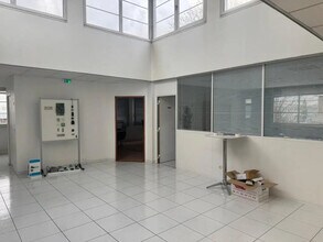 10-12 Rue Marcel Paul, Bezons en venta Foto del interior- Imagen 2 de 15