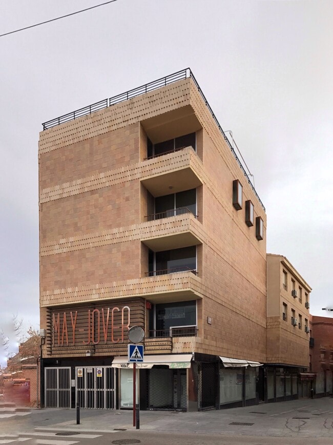 Más detalles de Travesía Santo Domingo, 5, Guadalajara - Local en venta