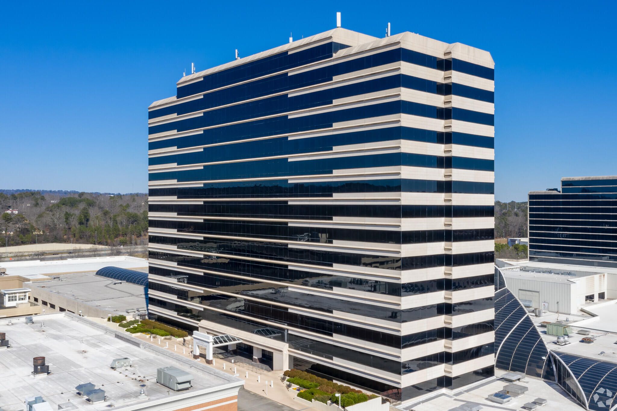 3000 Riverchase Galleria, Birmingham, AL en alquiler Foto del edificio- Imagen 1 de 10