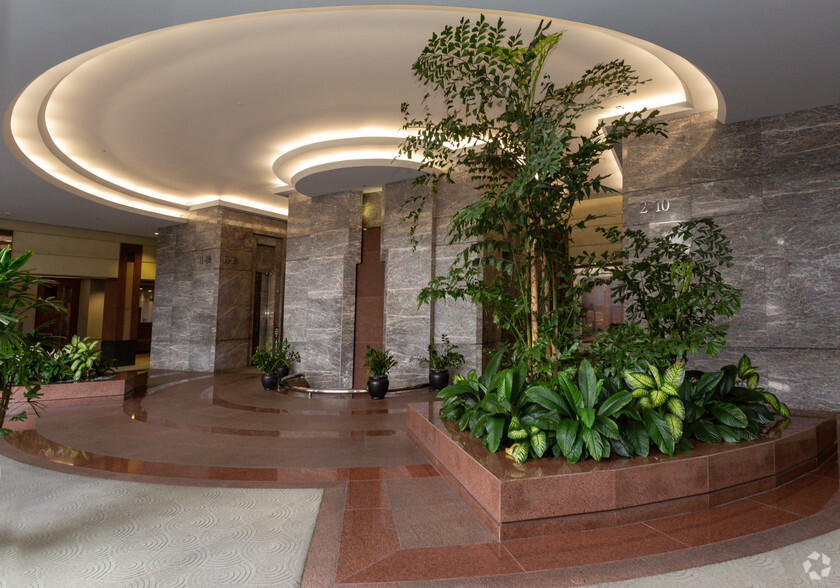 11766 Wilshire Blvd, Los Angeles, CA en alquiler - Lobby - Imagen 3 de 21