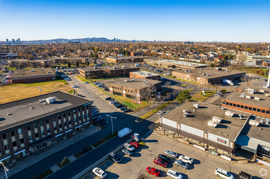 4 Pl Du Commerce, Brossard, QC en alquiler - Vista aérea - Imagen 2 de 10