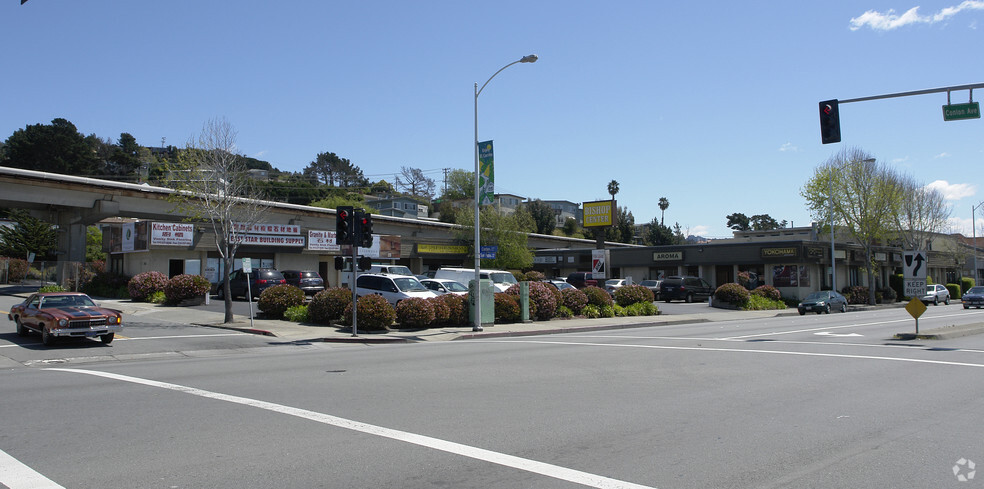 11866-11896 San Pablo Ave, El Cerrito, CA en alquiler - Foto del edificio - Imagen 2 de 6