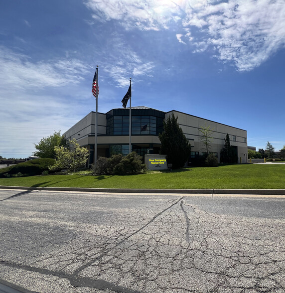 933 Tower Rd, Mundelein, IL en venta - Foto del edificio - Imagen 1 de 30