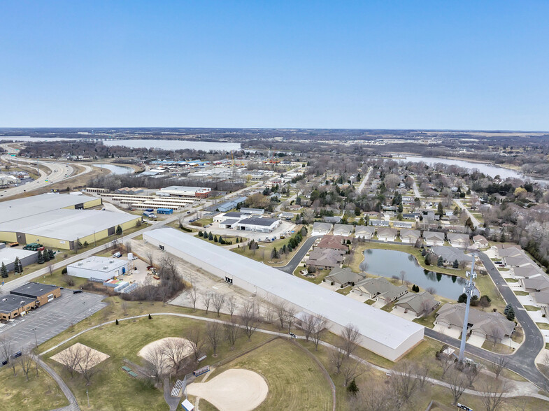 960 Valley Rd, Menasha, WI en alquiler - Foto del edificio - Imagen 1 de 6