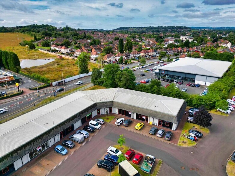 Second Av, Kingswinford en alquiler - Foto del edificio - Imagen 2 de 17