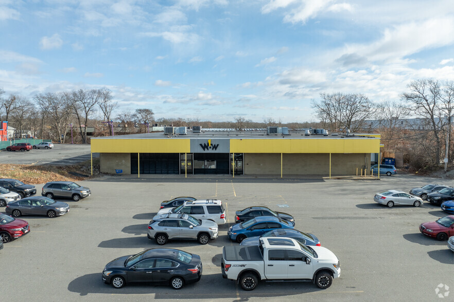 75 Campanelli Industrial Dr, Brockton, MA en alquiler - Foto del edificio - Imagen 2 de 4