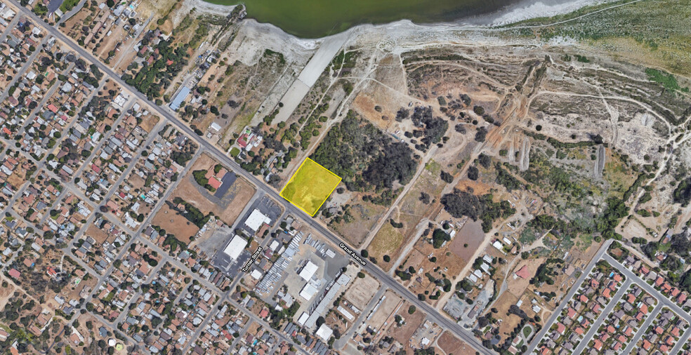 Grand Avenue Ave, Lake Elsinore, CA en venta - Foto del edificio - Imagen 2 de 3