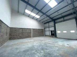 8A-8C Rolls Mill Way, Sturminster Newton en alquiler Foto del interior- Imagen 1 de 2