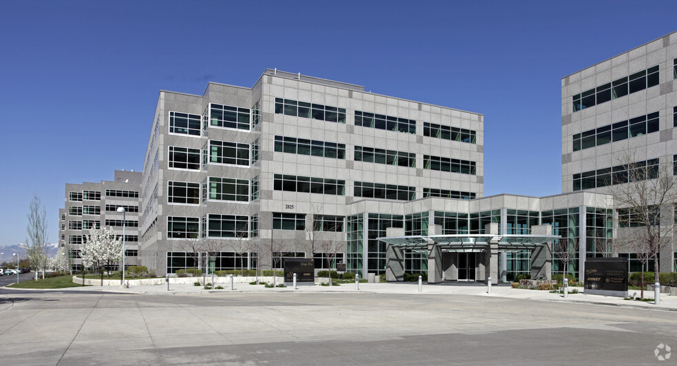 2825 E Cottonwood Pky, Salt Lake City, UT en alquiler - Foto del edificio - Imagen 2 de 9