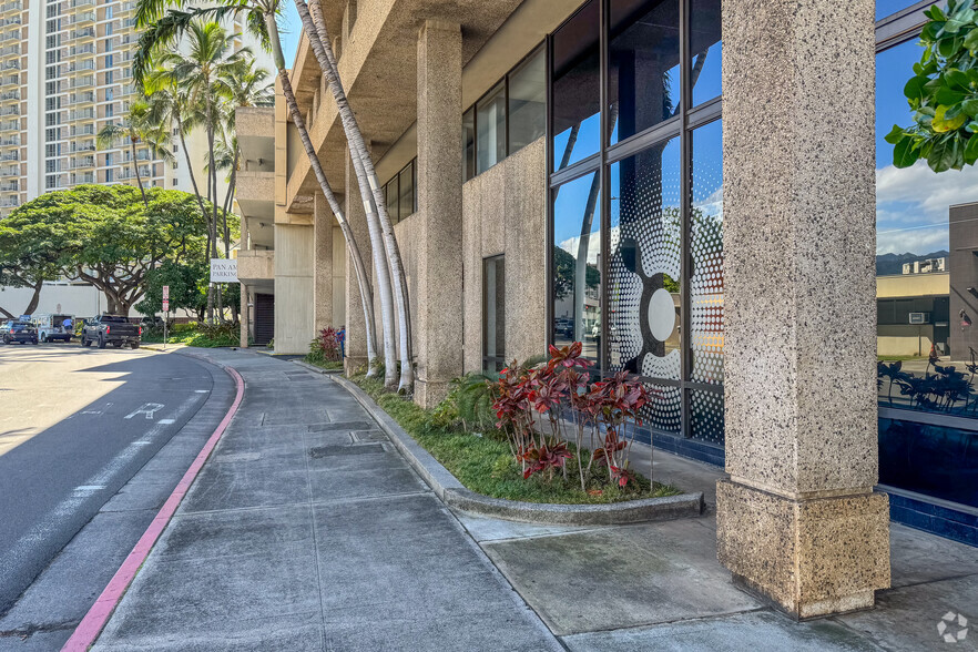 1600 Kapiolani Blvd, Honolulu, HI en alquiler - Foto del edificio - Imagen 2 de 4