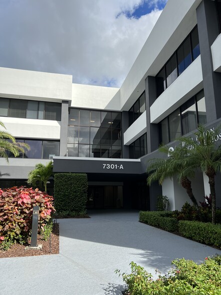 7301 W Palmetto Park Rd, Boca Raton, FL en alquiler - Foto del edificio - Imagen 1 de 6