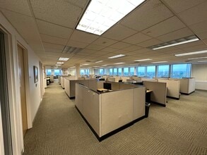 65 Challenger Rd, Ridgefield Park, NJ en alquiler Foto del interior- Imagen 2 de 5