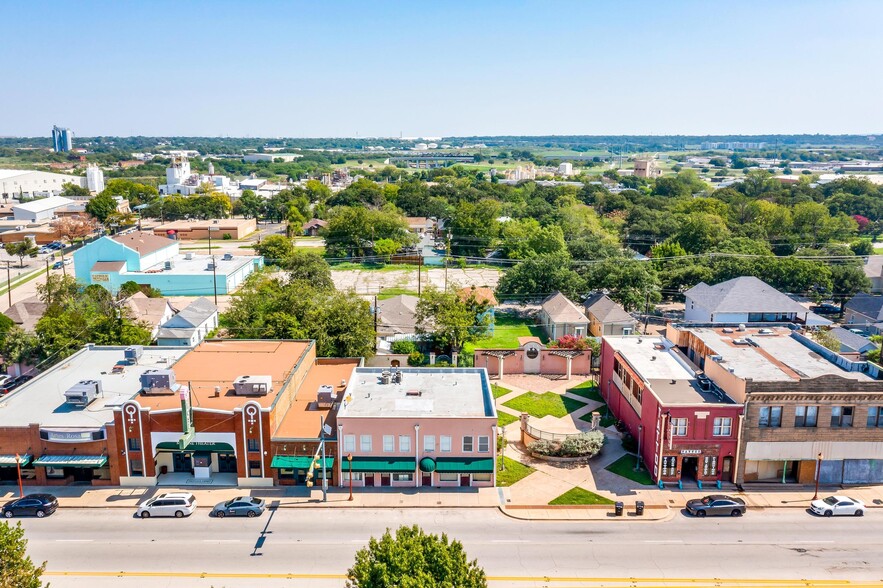 1434 N Main St, Fort Worth, TX en alquiler - Foto del edificio - Imagen 3 de 56