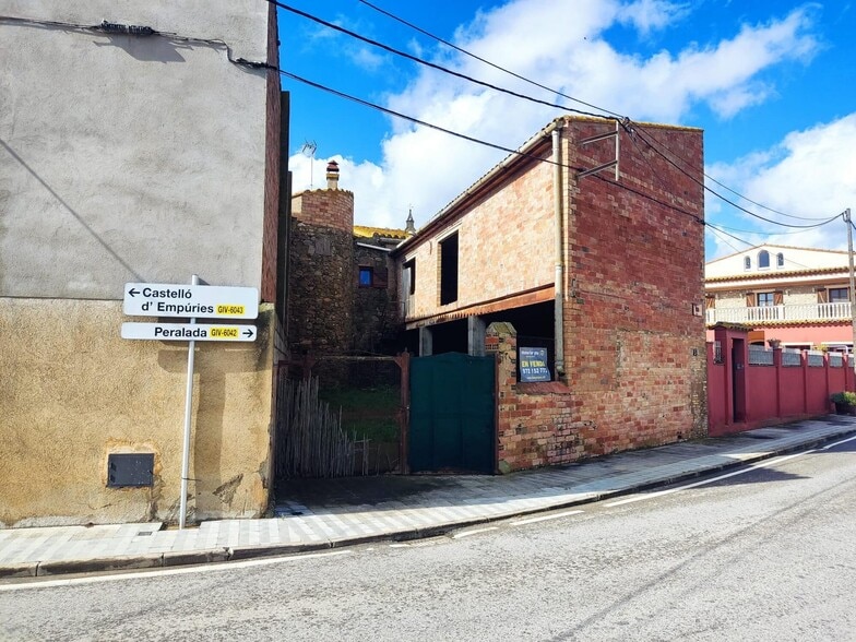 Nave en Peralada, Gerona en venta - Foto del edificio - Imagen 2 de 24