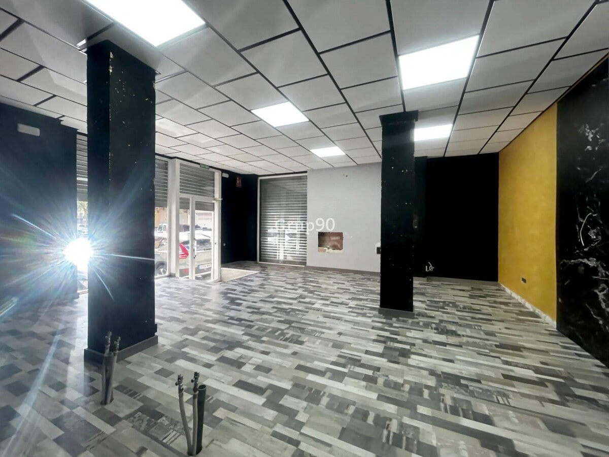 Lleida, LER 25001 - Unidad - - - Foto del interior - Image 1 of 8