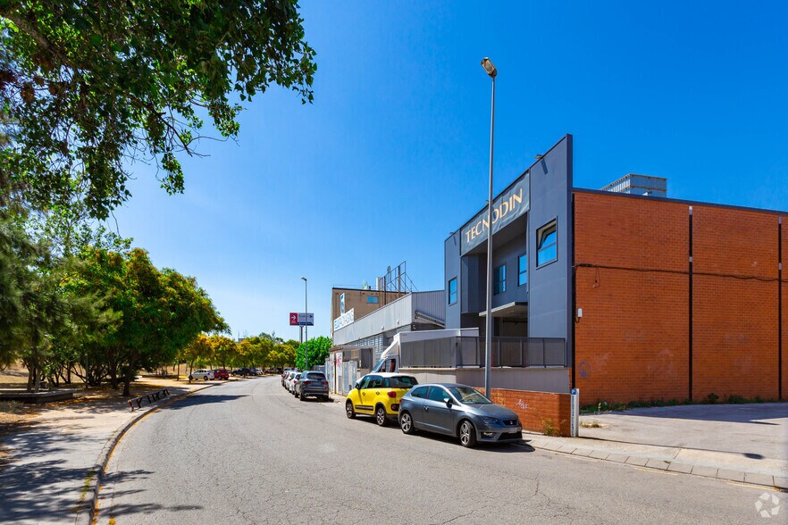Carrer del Mercuri, 4, Cornellà de Llobregat, Barcelona en venta - Foto del edificio - Imagen 3 de 3