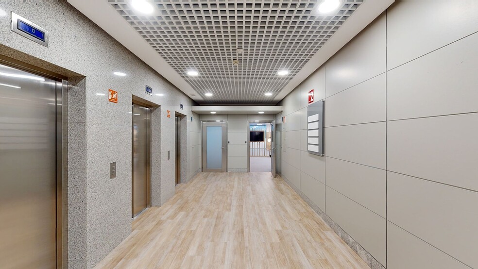 Calle Federico Mompou, 5, Madrid, Madrid en alquiler - Matterport 3D Scan - Imagen 3 de 12