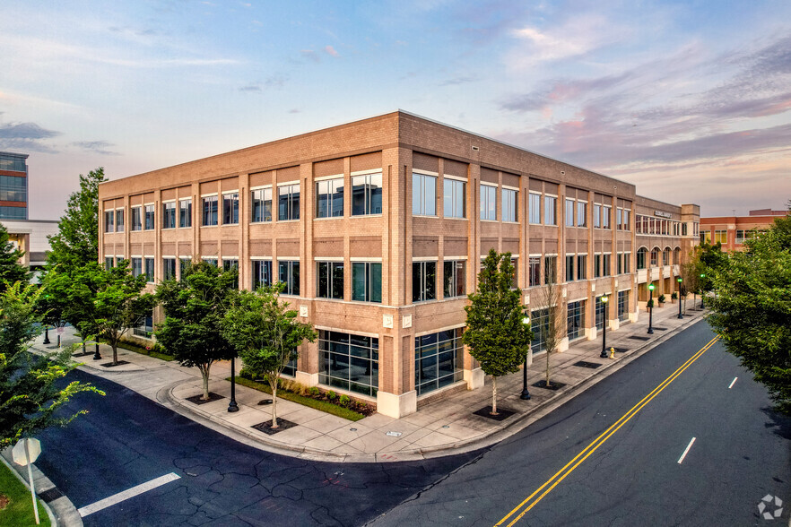 3440 Toringdon Way, Charlotte, NC en alquiler - Foto del edificio - Imagen 2 de 6