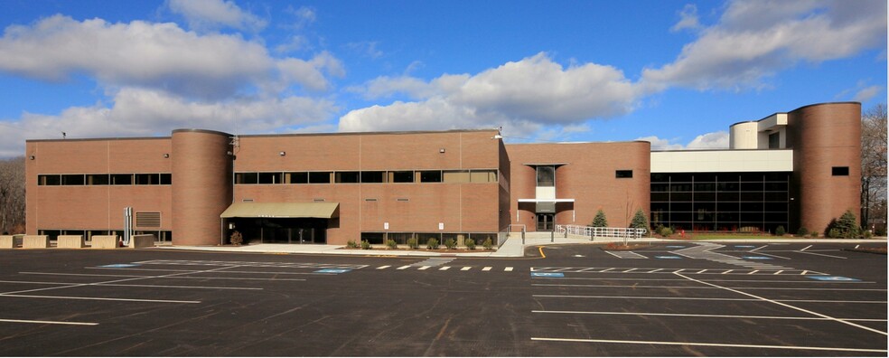 One Albion Rd, Lincoln, RI en alquiler - Foto del edificio - Imagen 3 de 14