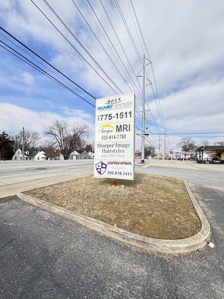 2137-2141 Dixie Hwy, Louisville, KY en venta - Foto del edificio - Imagen 3 de 5