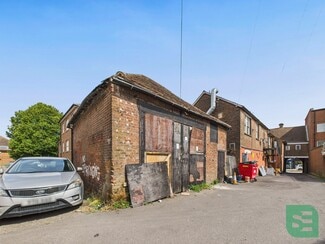 Más detalles de 13 High St, Dunstable - Nave en venta