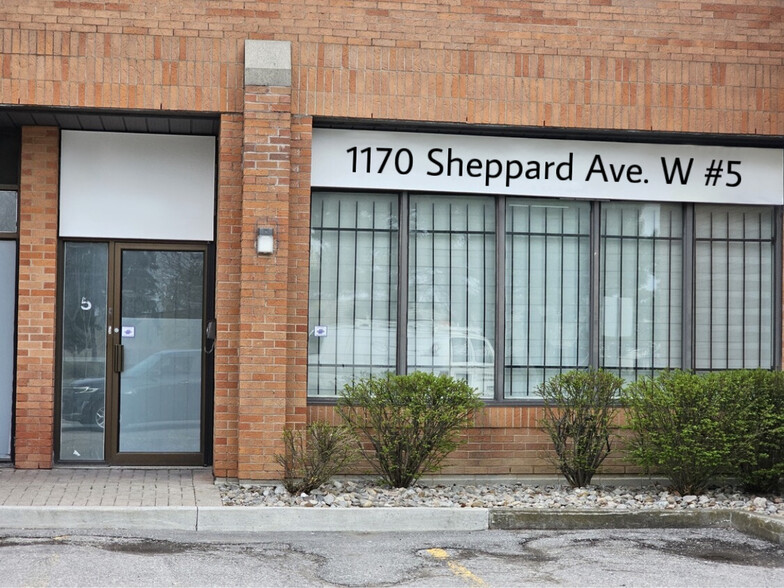 1170 Sheppard Av W, Toronto, ON en venta - Foto del edificio - Imagen 3 de 8