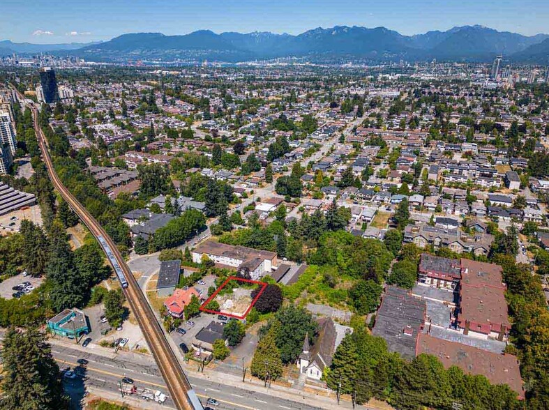 3845 Kingsway, Burnaby, BC en alquiler - Foto del edificio - Imagen 1 de 1