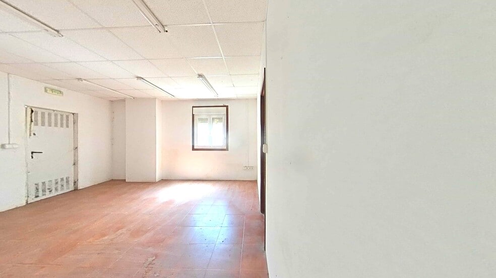 Local en Galdakao en venta - Foto del edificio - Imagen 2 de 19