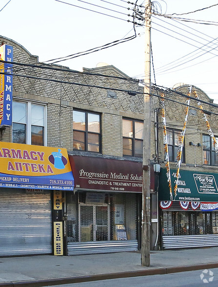 208 Avenue U, Brooklyn, NY en alquiler - Foto del edificio - Imagen 2 de 4