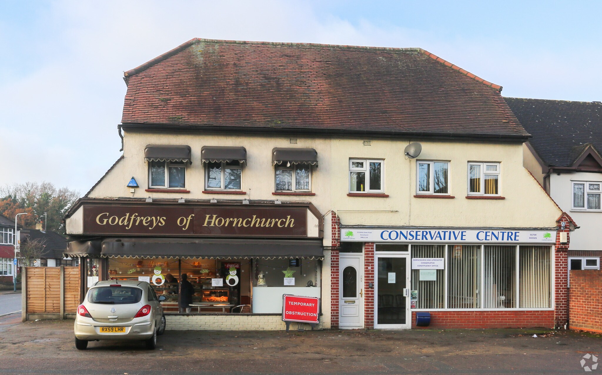 21 Butts Green Rd, Hornchurch en venta Foto principal- Imagen 1 de 4