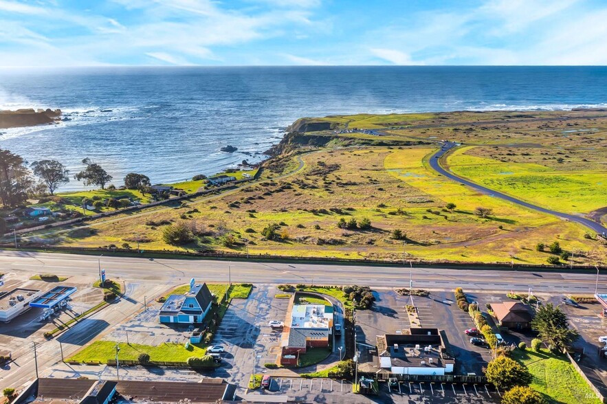 760 S Main St, Fort Bragg, CA en venta - Vista aérea - Imagen 2 de 42