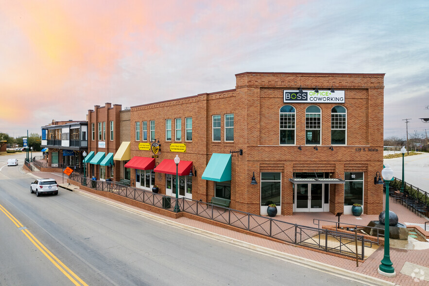 129 S Main St, Grapevine, TX en alquiler - Foto del edificio - Imagen 3 de 27