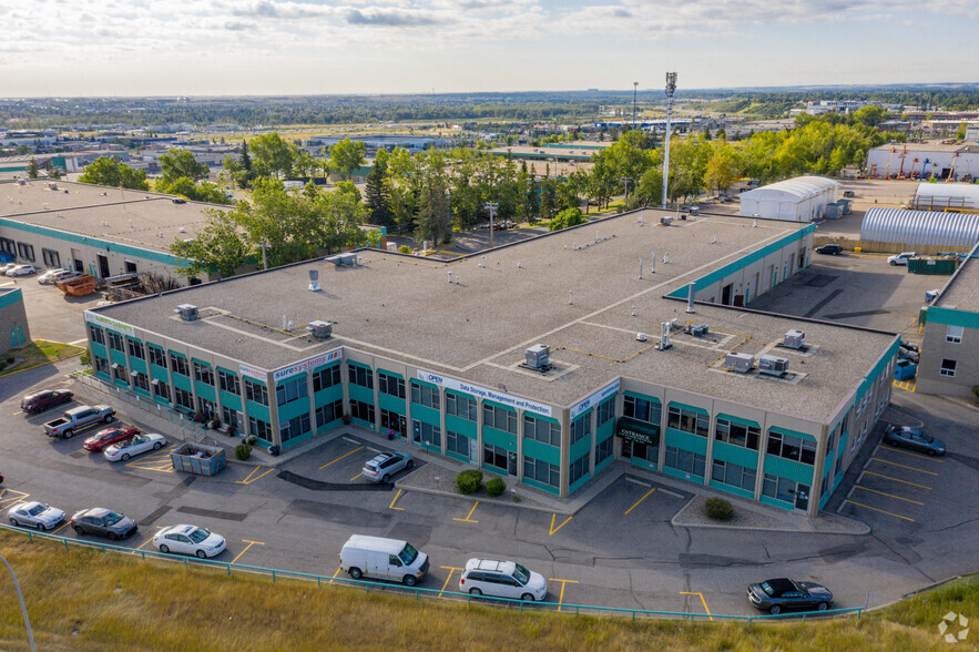 7003 5th St SE, Calgary, AB en alquiler - Foto del edificio - Imagen 3 de 6